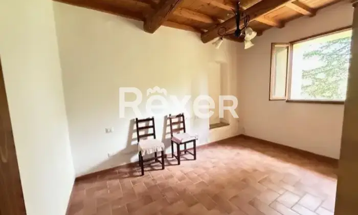 Rexer-Vinci-Casa-rustica-immersa-nel-bosco-su-due-livelli-Altro