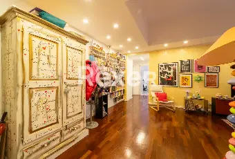 Rexer-Milano-Appartamento-di-mq-con-cantina-Zona-Washington-MM-De-Angeli-e-MM-Bolivar-Altro