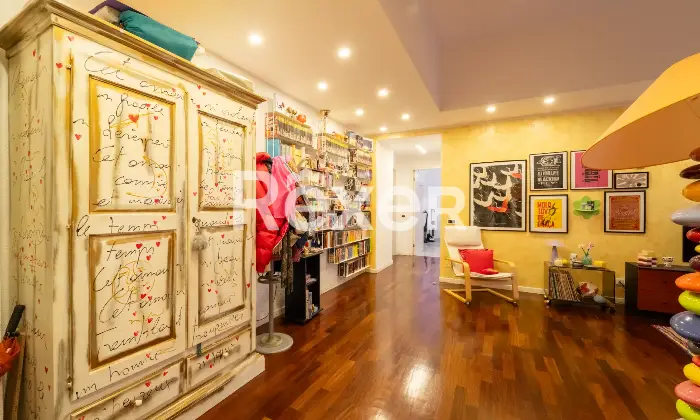 Rexer-Milano-Appartamento-di-mq-con-cantina-Zona-Washington-MM-De-Angeli-e-MM-Bolivar-Altro