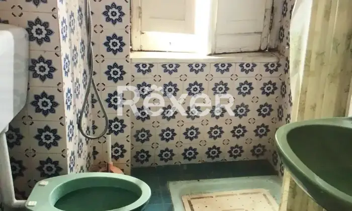 Rexer-Roccanova-Casa-indipendente-su-tre-livelli-con-balcone-e-sottotetto-m-da-ristrutturare-Altro