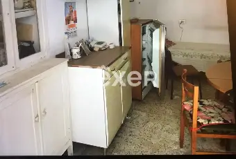 Rexer-Roccanova-Casa-indipendente-su-tre-livelli-con-balcone-e-sottotetto-m-da-ristrutturare-Altro