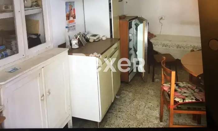 Rexer-Roccanova-Casa-indipendente-su-tre-livelli-con-balcone-e-sottotetto-m-da-ristrutturare-Altro