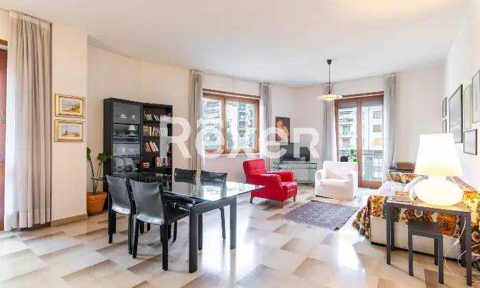 Rexer-Milano-CINQUE-LOCALI-CON-TRIPLA-ESPOSIZIONE-Altro