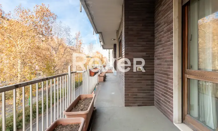 Rexer-Milano-CINQUE-LOCALI-CON-TRIPLA-ESPOSIZIONE-Altro