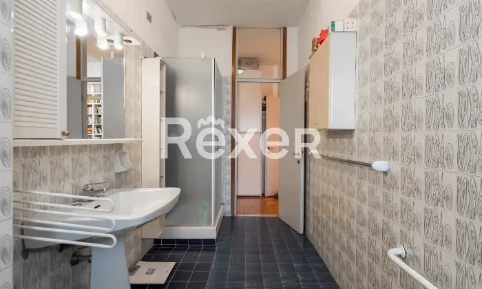 Rexer-Milano-CINQUE-LOCALI-CON-TRIPLA-ESPOSIZIONE-Altro
