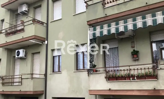 Rexer-Trecenta-Appartamento-al-piano-terra-con-box-cantina-e-balcone-Altro