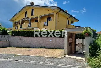 Rexer-Palestrina-Trilocale-moderno-con-terrazzi-posto-auto-e-cantina-Via-Santa-Maria-Palestrina-Altro