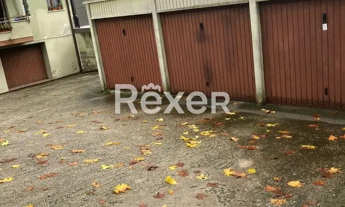 Rexer-Trecenta-Appartamento-al-secondo-piano-con-box-cantina-e-doppi-balconi-Altro