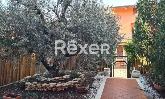 Rexer-Lanciano-Elegante-villa-bifamiliare-con-giardino-in-residence-esclusivo-a-Lanciano-Altro