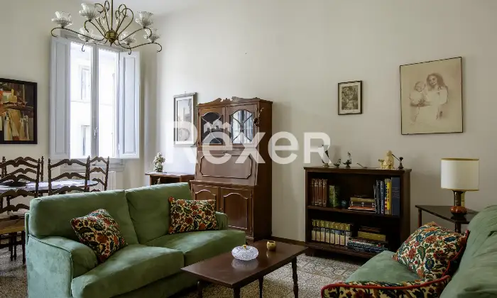 Rexer-Firenze-Puccini-pressi-in-strada-tranquilla-ampio-quadrivani-con-balcone-Altro