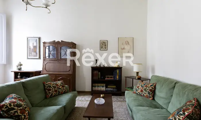 Rexer-Firenze-Puccini-pressi-in-strada-tranquilla-ampio-quadrivani-con-balcone-Altro