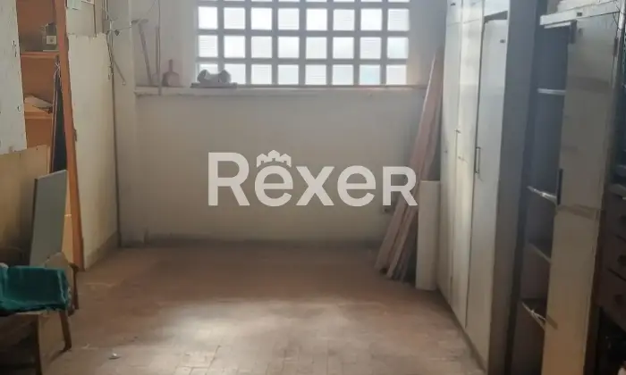 Rexer-Valdengo-Casa-di-fine-schiera-con-ampio-box-e-terreno-Box