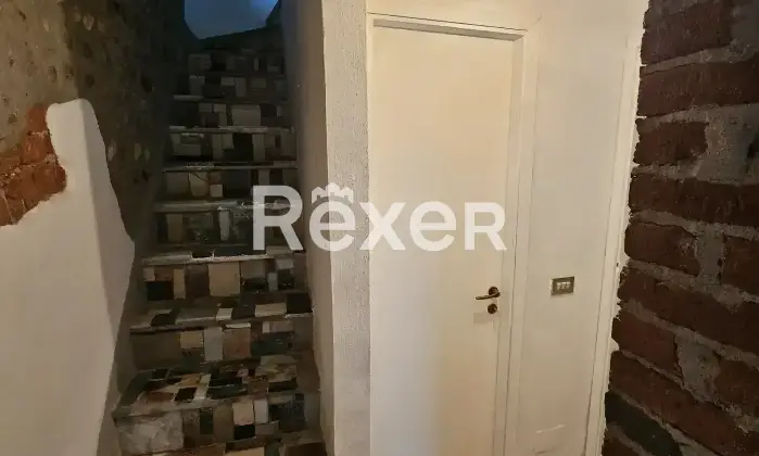 Rexer-Valdengo-Casa-di-fine-schiera-con-ampio-box-e-terreno-Scala