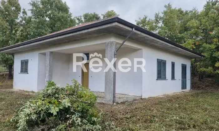 Rexer-Savoia-di-Lucania-Villetta-di-mq-da-ultimare-con-terreno-Altro