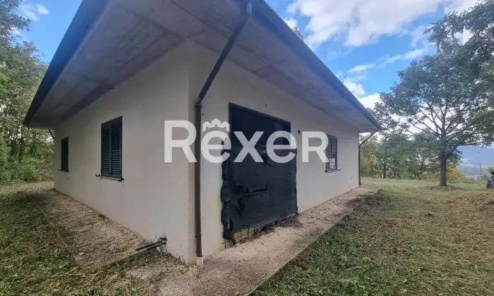 Rexer-Savoia-di-Lucania-Villetta-di-mq-da-ultimare-con-terreno-Altro