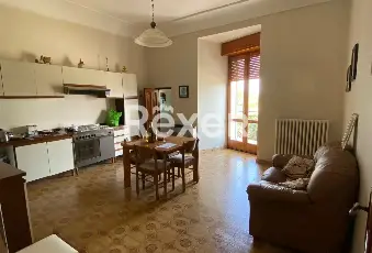 Rexer-Gravina-in-Puglia-Ampio-appartamento-di-mq-con-taverna-e-balcone-Viale-Regina-Margherita-Altro