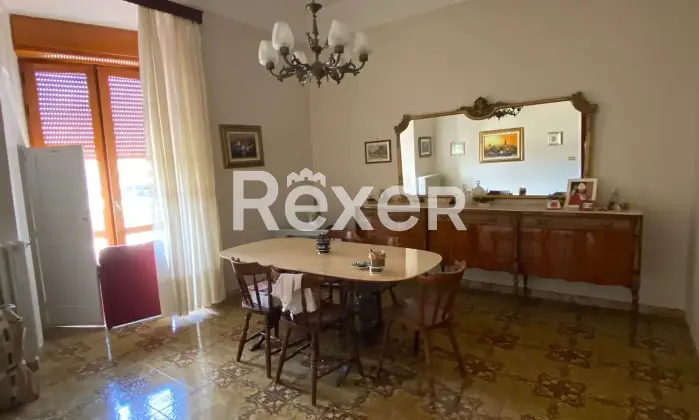 Rexer-Gravina-in-Puglia-Ampio-appartamento-di-mq-con-taverna-e-balcone-Viale-Regina-Margherita-Altro