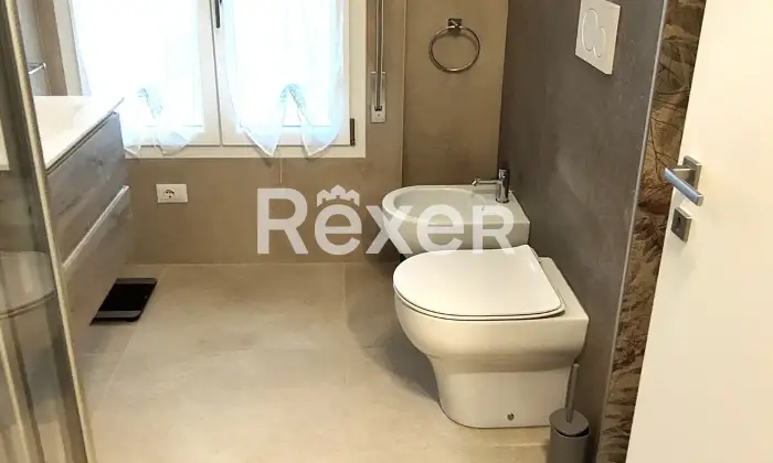 Rexer-Comacchio-Elegante-appartamento-a-soli-mt-dal-mare-Bagno