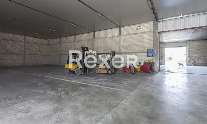 Rexer-Aielli-Immobile-industriale-a-reddito-con-magazzini-e-abitazione-ad-Aielli-Altro