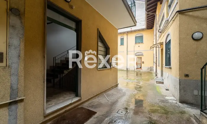 Rexer-San-Vittore-Olona-Palazzo-composto-da-Appartamenti-un-locale-commerciale-e-cantine-Altro