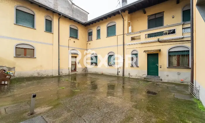 Rexer-San-Vittore-Olona-Palazzo-composto-da-Appartamenti-un-locale-commerciale-e-cantine-Altro