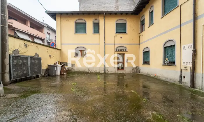 Rexer-San-Vittore-Olona-Palazzo-composto-da-Appartamenti-un-locale-commerciale-e-cantine-Altro