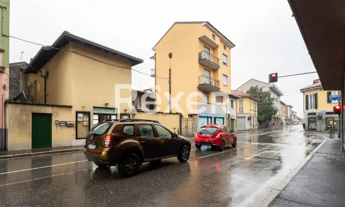 Rexer-San-Vittore-Olona-Palazzo-composto-da-Appartamenti-un-locale-commerciale-e-cantine-Altro