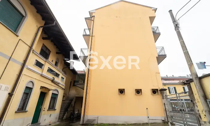 Rexer-San-Vittore-Olona-Palazzo-composto-da-Appartamenti-un-locale-commerciale-e-cantine-Altro