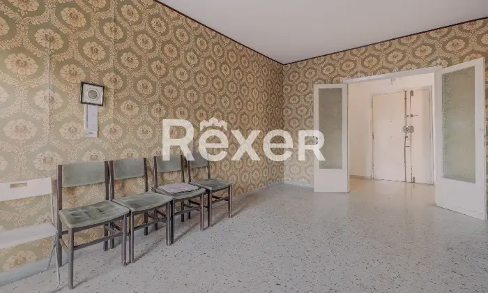 Rexer-Roma-Luminoso-quinto-piano-con-cantina-di-pertinenza-Altro