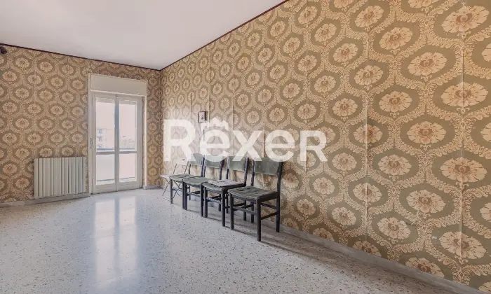 Rexer-Roma-Luminoso-quinto-piano-con-cantina-di-pertinenza-Altro