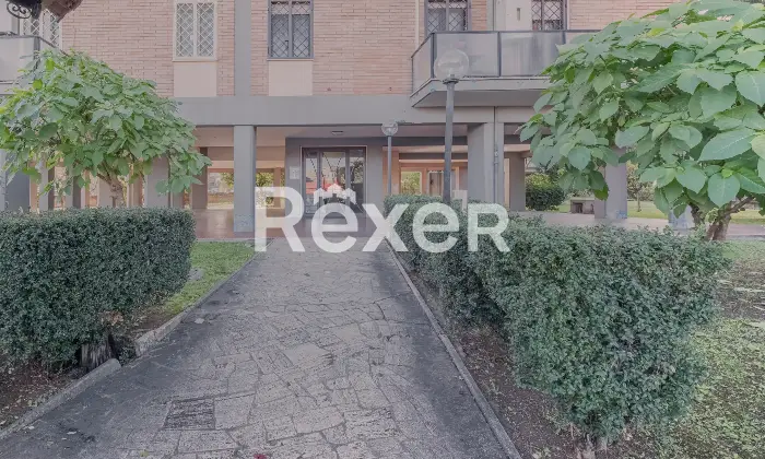 Rexer-Roma-Luminoso-quinto-piano-con-cantina-di-pertinenza-Altro