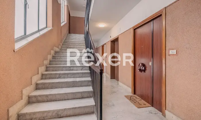 Rexer-Roma-Luminoso-quinto-piano-con-cantina-di-pertinenza-Altro