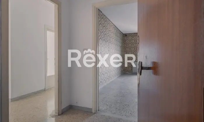 Rexer-Roma-Luminoso-quinto-piano-con-cantina-di-pertinenza-Altro