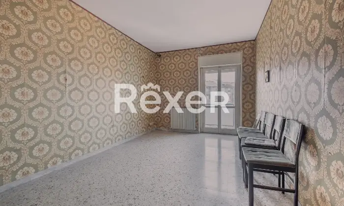 Rexer-Roma-Luminoso-quinto-piano-con-cantina-di-pertinenza-Altro