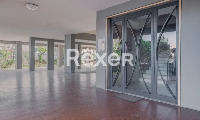 Rexer-Roma-Luminoso-quinto-piano-con-cantina-di-pertinenza-Altro