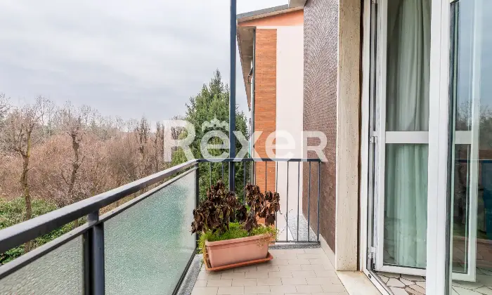 Rexer-Lainate-Tre-Locali-Altro