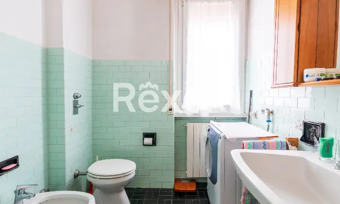 Rexer-Lainate-Tre-Locali-Altro