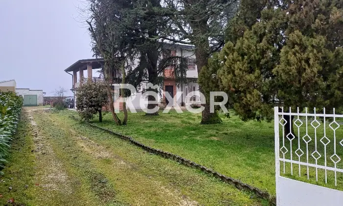 Rexer-Rivarolo-del-Re-ed-Uniti-RIVAROLO-DEL-RE-CR-VILLINO-INDIPENDENTE-CON-AUTORIMESSA-Giardino