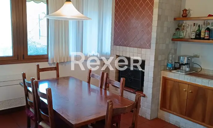 Rexer-Margine-CopertaTraversagna-Villa-bifamiliare-in-vendita-in-via-Marco-Polo-a-Massa-e-Cozzile-Altro