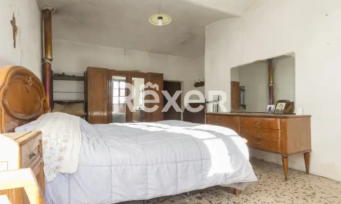 Rexer-Nole-Terracielo-da-ristrutturare-Altro