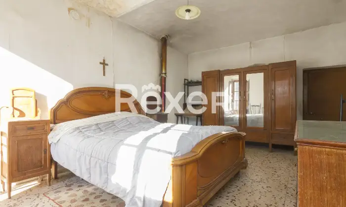 Rexer-Nole-Terracielo-da-ristrutturare-Altro