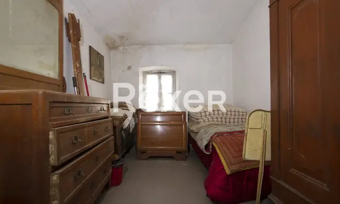 Rexer-Nole-Terracielo-da-ristrutturare-Altro