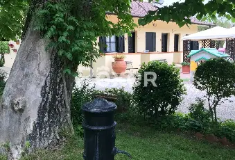 Rexer-Sabaudia-Agriturismo-con-piscina-e-bellissimo-giardino-Giardino