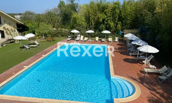 Rexer-Sabaudia-Agriturismo-con-piscina-e-bellissimo-giardino-Giardino