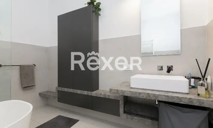 Rexer-Aicurzio-Appartamento-locali-in-Classe-A-con-giardino-di-pertinenza-e-box-doppio-Altro