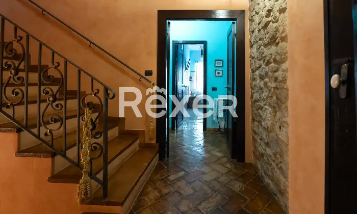 Rexer-Priverno-Immobile-ubicato-nel-centro-storico-di-Priverno-con-ingresso-indipendente-Altro