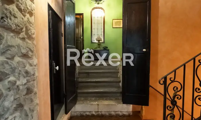 Rexer-Priverno-Immobile-ubicato-nel-centro-storico-di-Priverno-con-ingresso-indipendente-Altro
