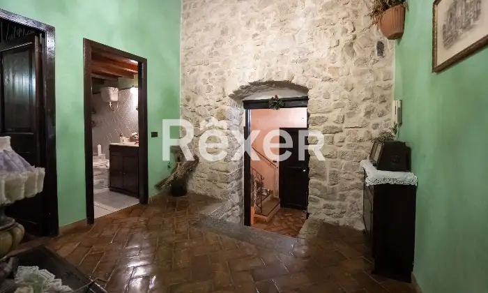 Rexer-Priverno-Immobile-ubicato-nel-centro-storico-di-Priverno-con-ingresso-indipendente-Altro