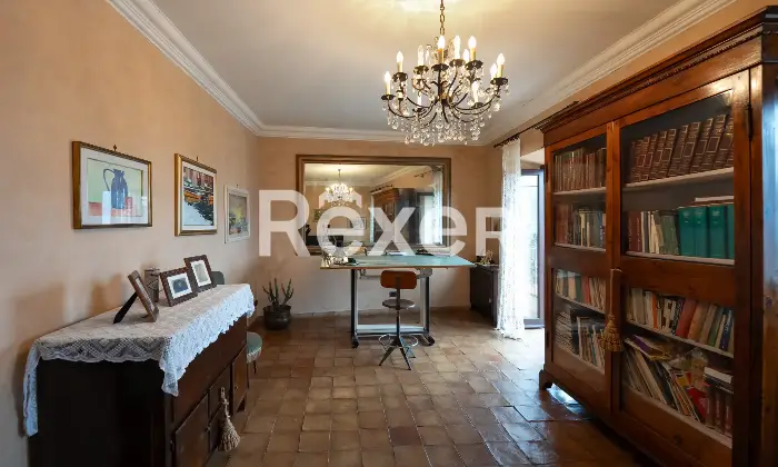 Rexer-Priverno-Immobile-ubicato-nel-centro-storico-di-Priverno-con-ingresso-indipendente-Altro