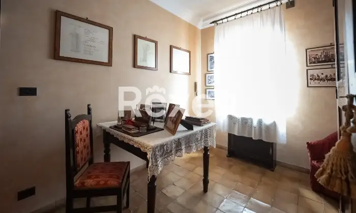 Rexer-Priverno-Immobile-ubicato-nel-centro-storico-di-Priverno-con-ingresso-indipendente-Altro